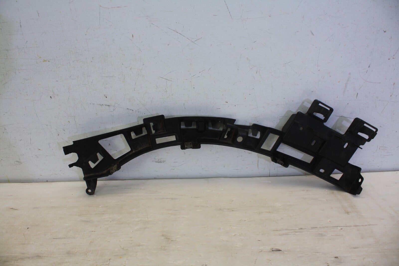 Citroen Berlingo Front Bumper Left Bracket 2018 On 9816768880 Genuine