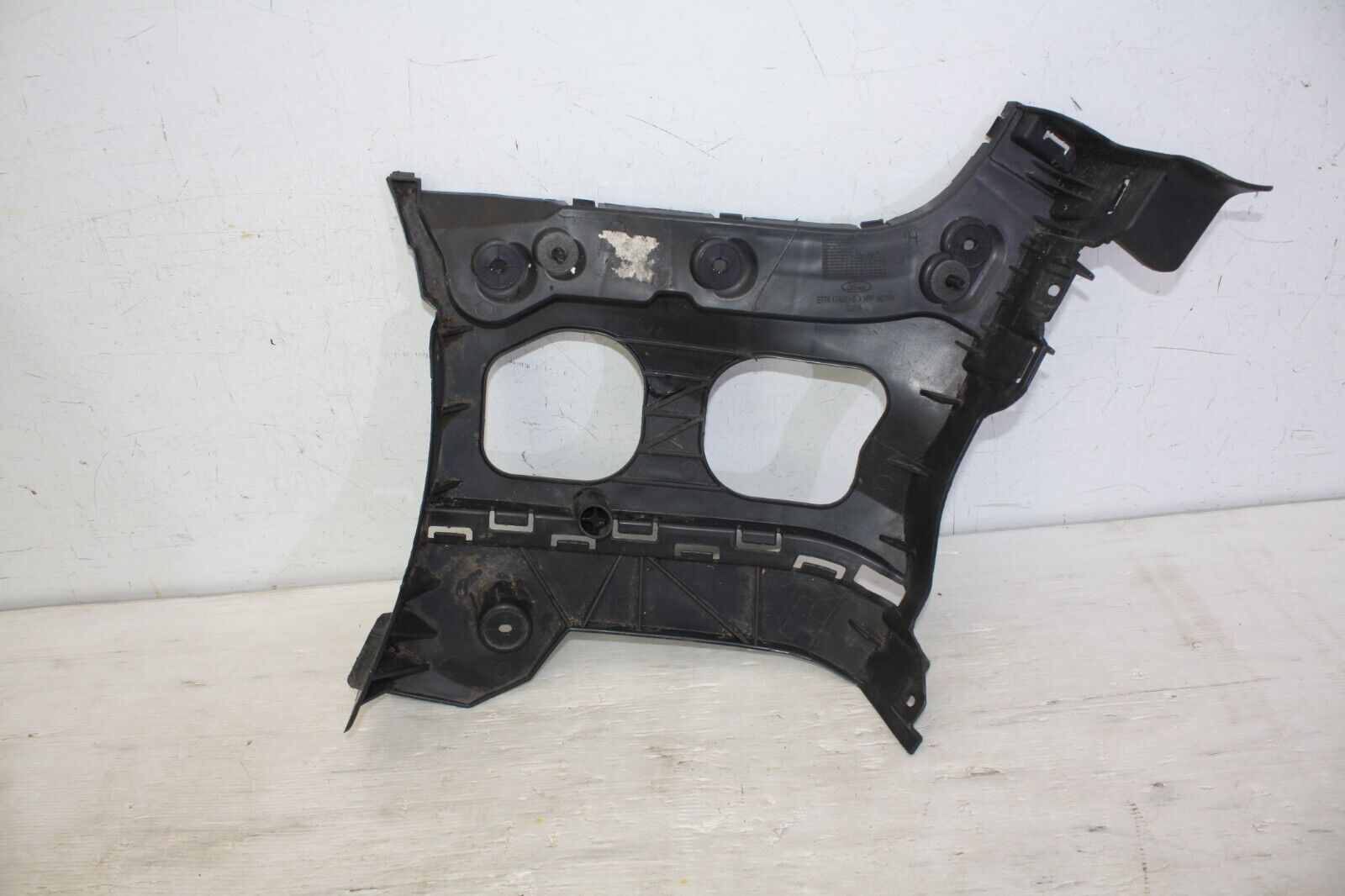 Ford Transit Courier Rear Bumper Right Bracket Et A B