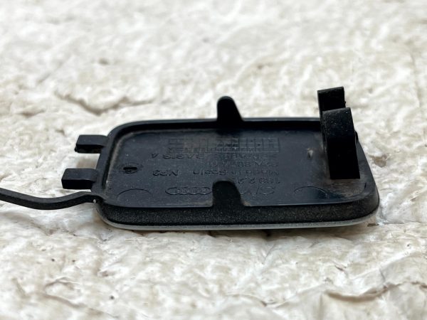 Audi A1 GB Rear Bumper Tow Hook Eye Cap Cover 2019 ON 82A807441 Genuine 6 Audi A1 GB Rear Bumper Tow Hook Eye Cap Cover 2019 ON 82A807441 Genuine 178450284740 7