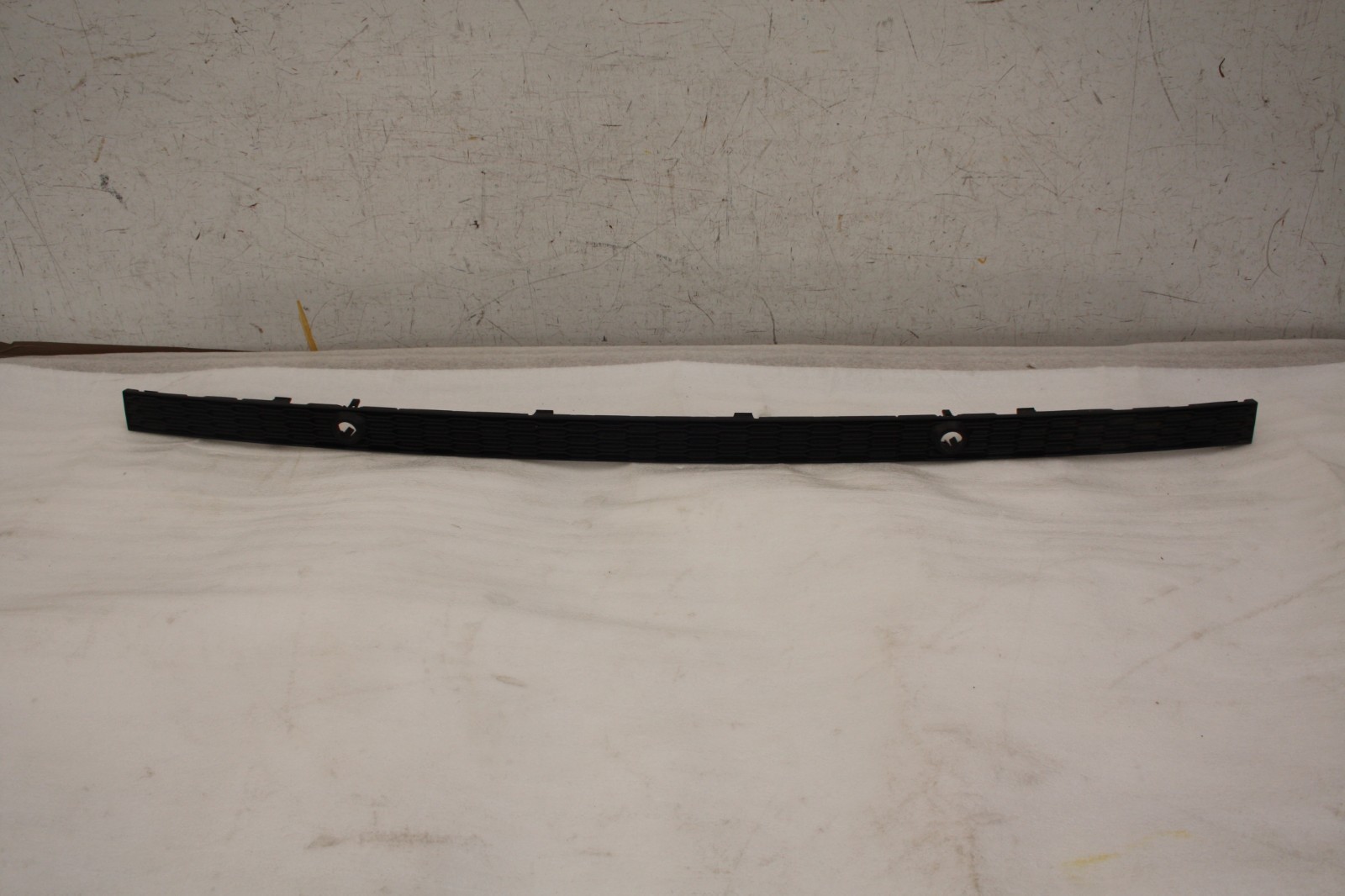Audi Q8 S Line Rear Bumper Trim 2018 ON 4M8807823 Genuine