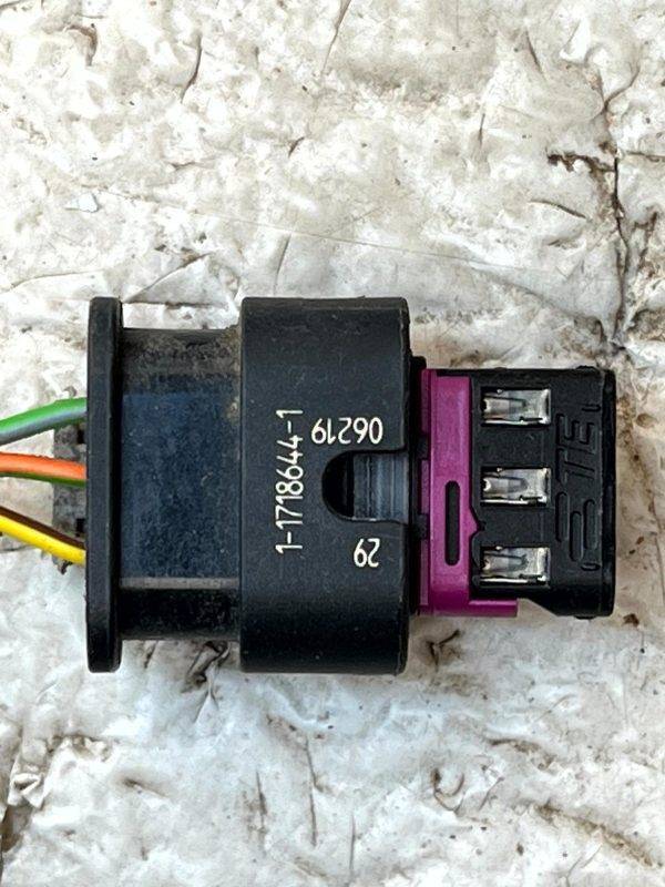 Audi VW Mercedes 3 Pin PDC Sensor Wiring Loom Plug Connector 1 1718644 1 Genuine 178437408150 8