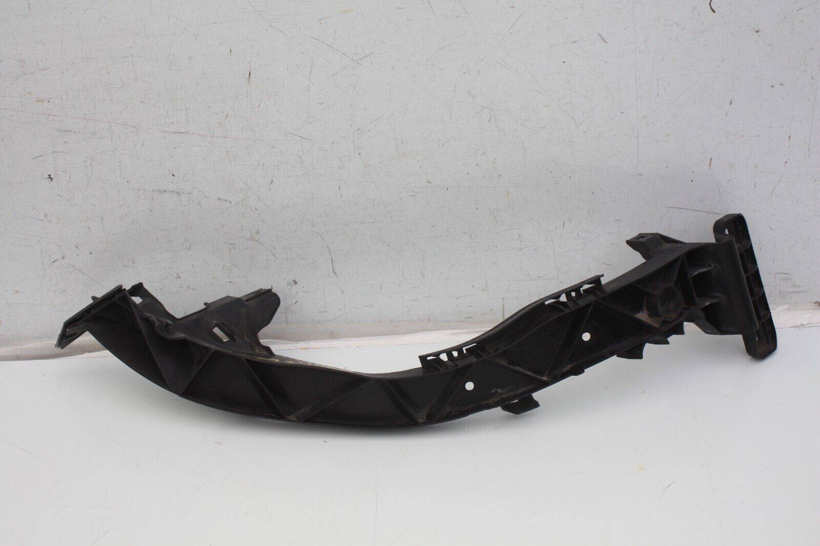 BMW-1-Series-E87-E82-E88-Front-Right-Headlight-Bracket-51647148762-Genuine-176602489490