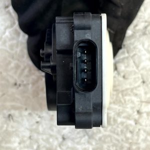 BMW 5 Series G30 Radiator Active Grille Actuator Motor 5811R1001 Genuine 14 BMW 5 Series G30 Radiator Active Grille Actuator Motor 5811R1001 Genuine - Image 6