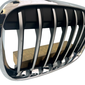 BMW X1 F48 Front Left Passenger Side Kidney Grille 2015 TO 2019 7354823 Genuine - Image 3
