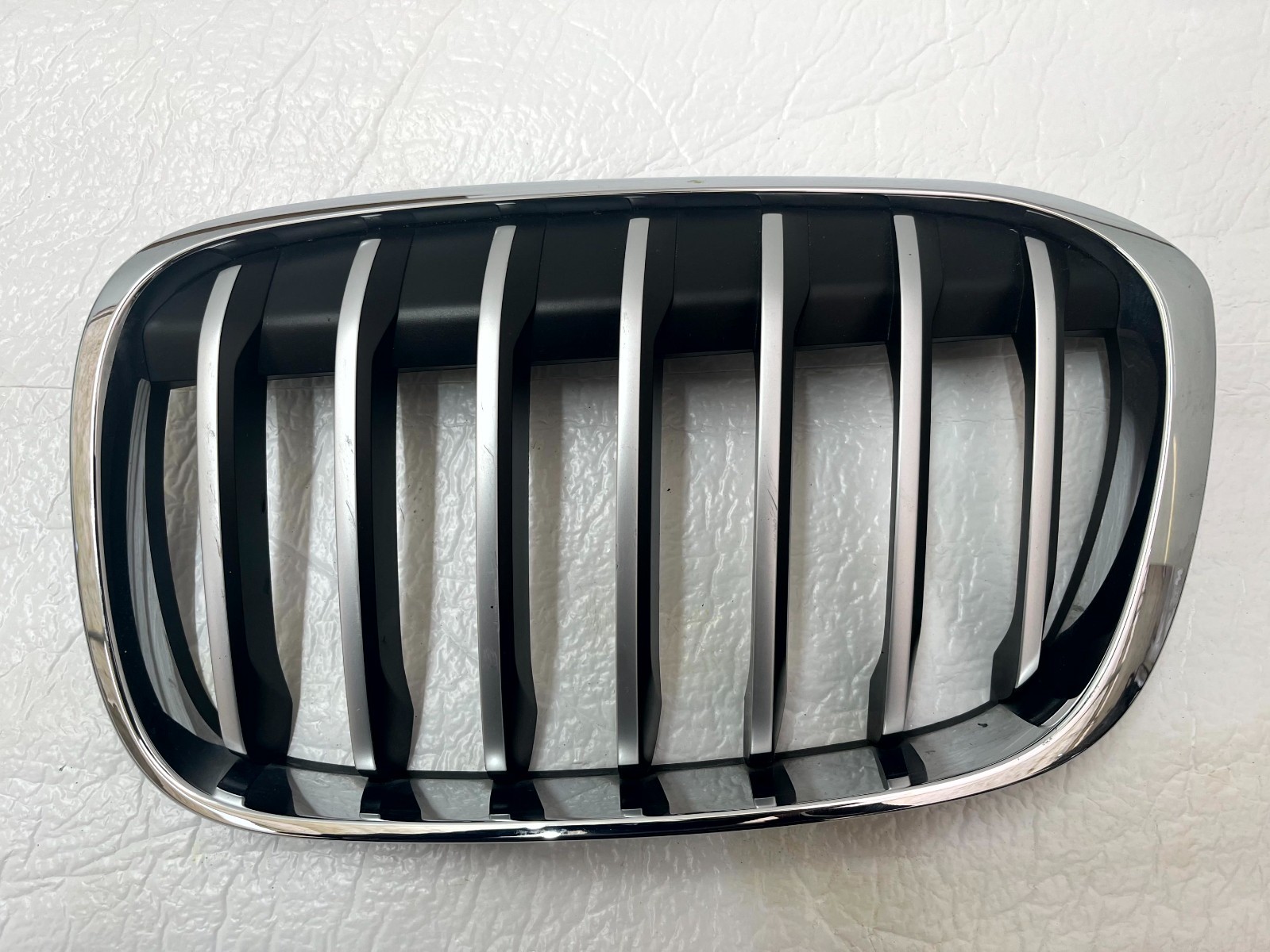 BMW X1 F48 Front Left Passenger Side Kidney Grille 2015 TO 2019 7354823 Genuine