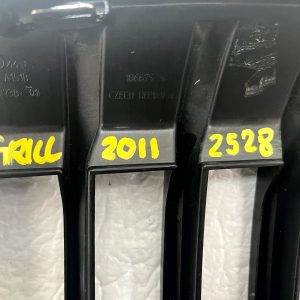 BMW X1 F48 Front Right Side Kidney Grille 2015 TO 2019 7354824 Genuine *DAMAGED* - Image 16