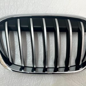 BMW X1 F48 Front Right Side Kidney Grille 2015 TO 2019 7354824 Genuine *DAMAGED*
