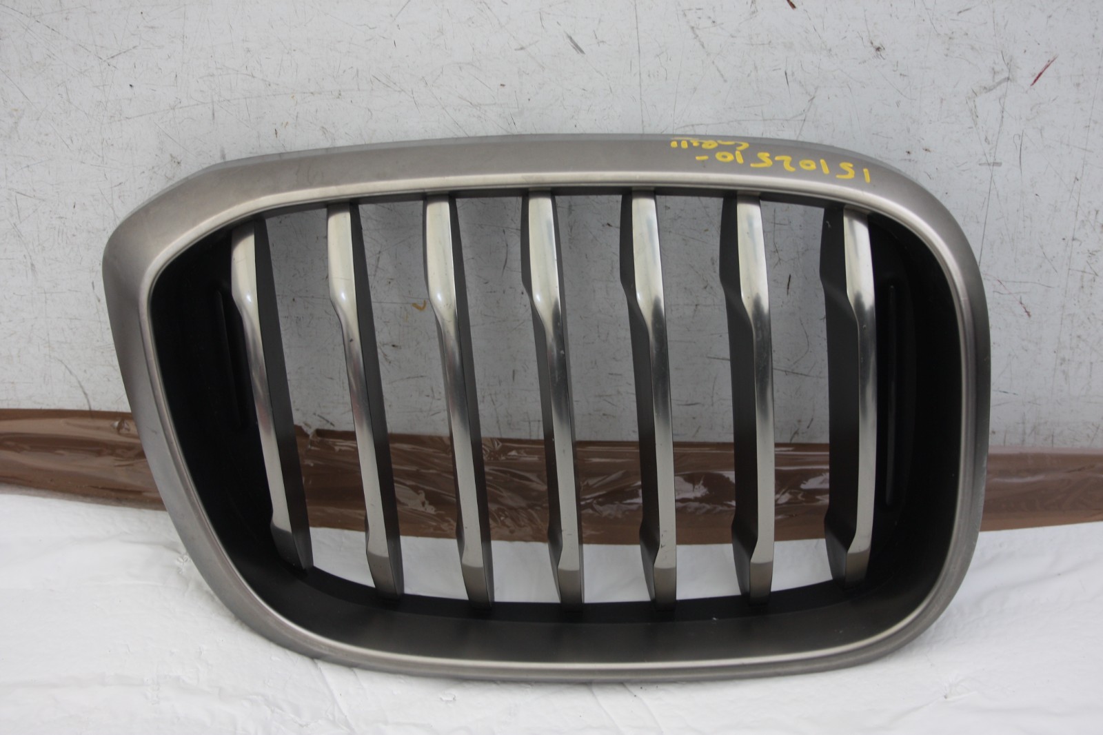 BMW X3 G01 Front Bumper Right Side Kidney Grill 8091726 Genuine *DAMAGED*