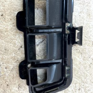 BMW X5 G05 M Sport LCI Front Right Fog Light Vent Grille 2023 ON 51118085624 - Image 9