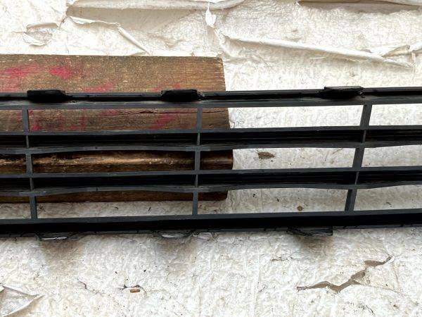 Ford Fiesta MK7 Front Bumper Lower Center Grill 2012-2017 C1BB-17K945-AA Genuine 8 Ford Fiesta MK7 Front Bumper Lower Center Grill 2012 2017 C1BB 17K945 AA Genuine 178535967880 9