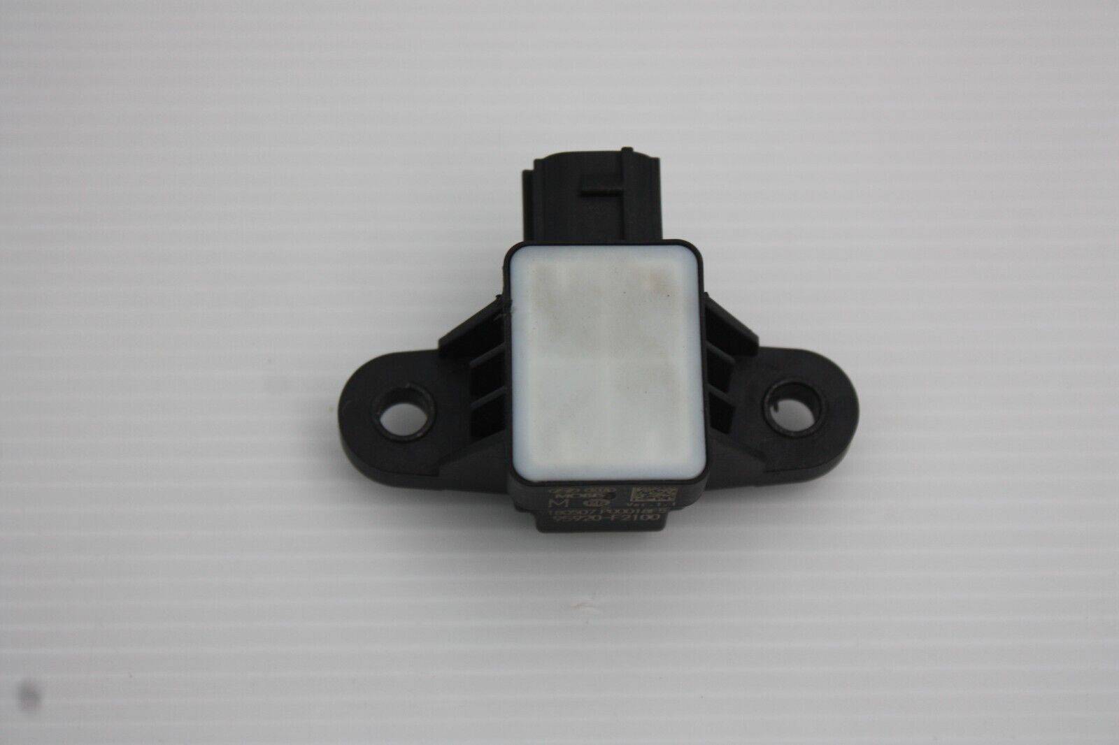 Hyundai Ioniq Right Airbag Sensor 95920 F2100 Genuine 175437575800