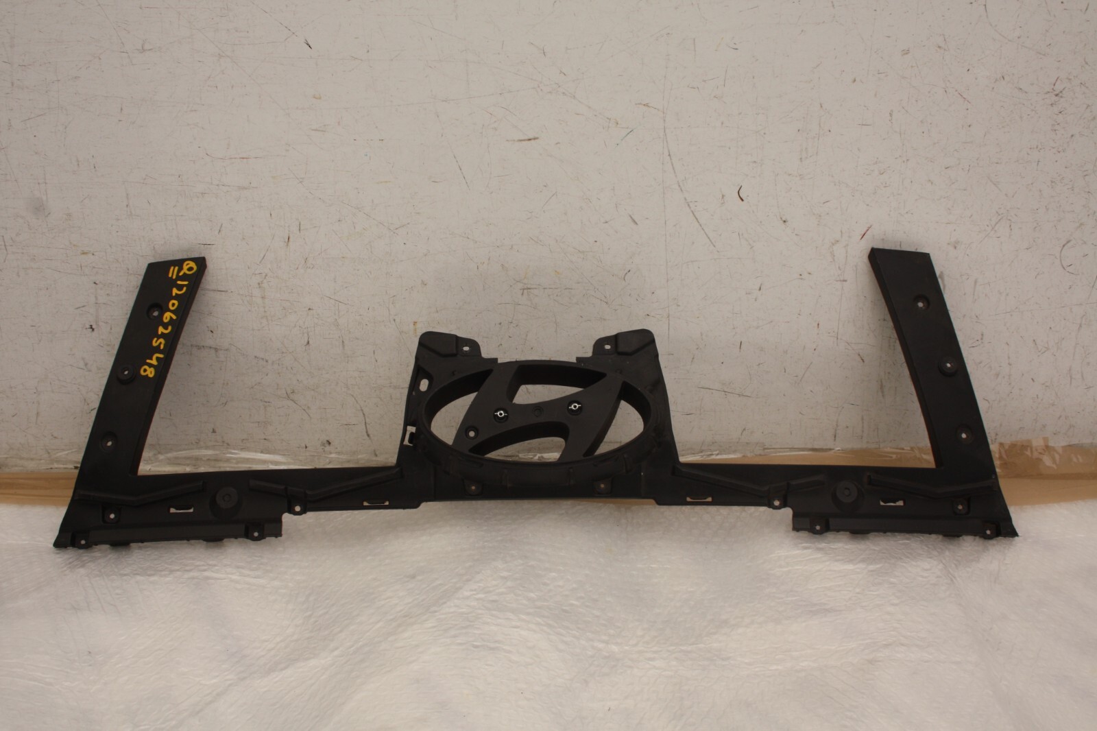 Hyundai Tucson NX4e Front Bumper Grill Bracket 2021-2024 86366-N7000 Genuine
