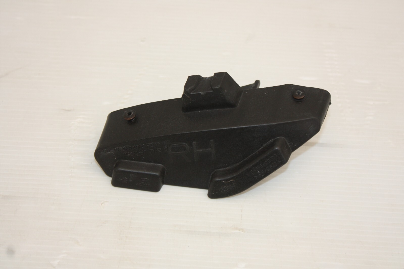 Hyundai i20 Rear Bumper Right Side Bracket 2015 TO 2018 86655-C8000 Genuine