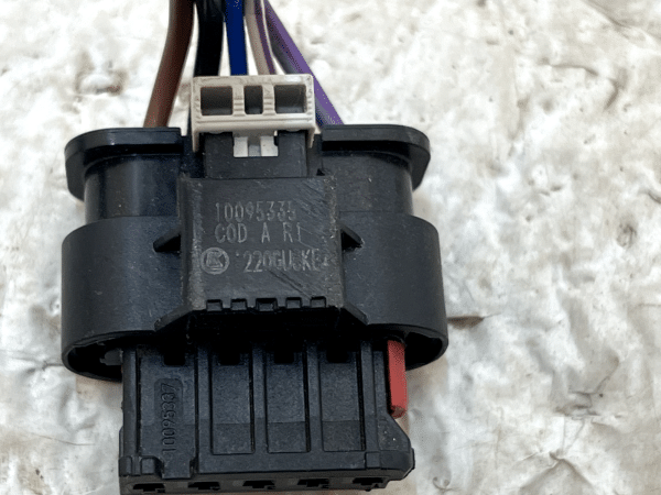 Iveco Daily 5 Pin Wiring Loom Harness Plug Connector 10095335 Genuine 178409473920 9