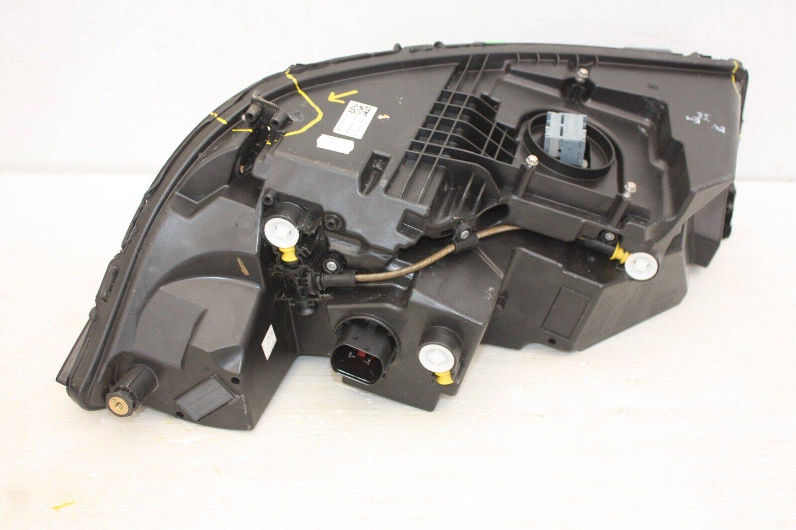 Jaguar-I-Pace-X590-Right-Side-LED-Headlight-J9D3-13W029-GA-Genuine-DAMAGED-175833090390-15