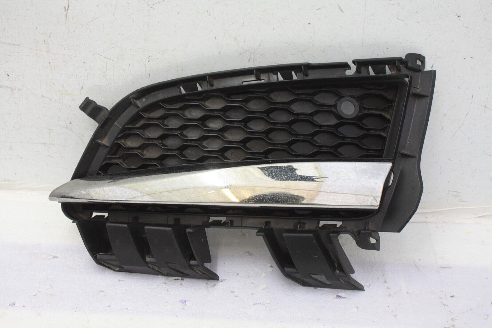 Jaguar XF X260 Front Bumper Left Side Grill 2016 TO 2020 GX63-8B290-A Genuine