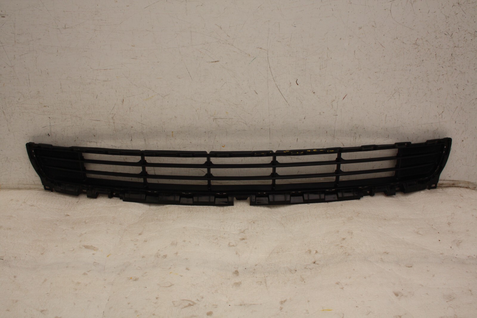 Kia Sportage Front Bumper Lower Grill 86569-F1550 Genuine