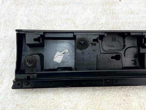 LR Range Rover Sport Front Left Door Moulding Trim 18 22 M8E2 21065 AH Genuine 178510567790 8