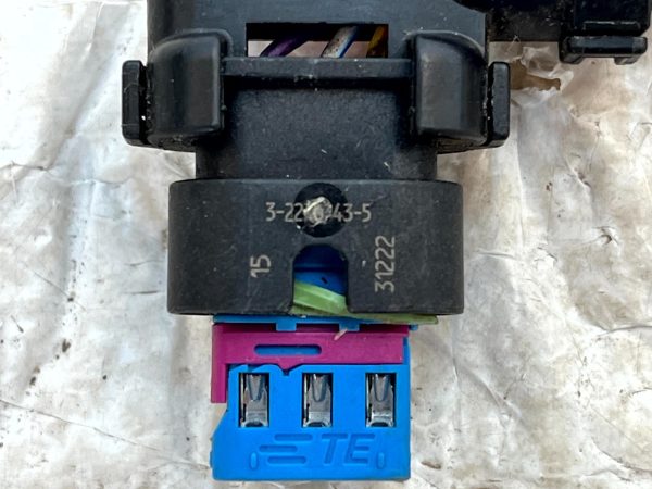 Land Rover Defender Discovery Parking Sensor Plug Connector 3 2236343 5 Genuine 178445300590 8
