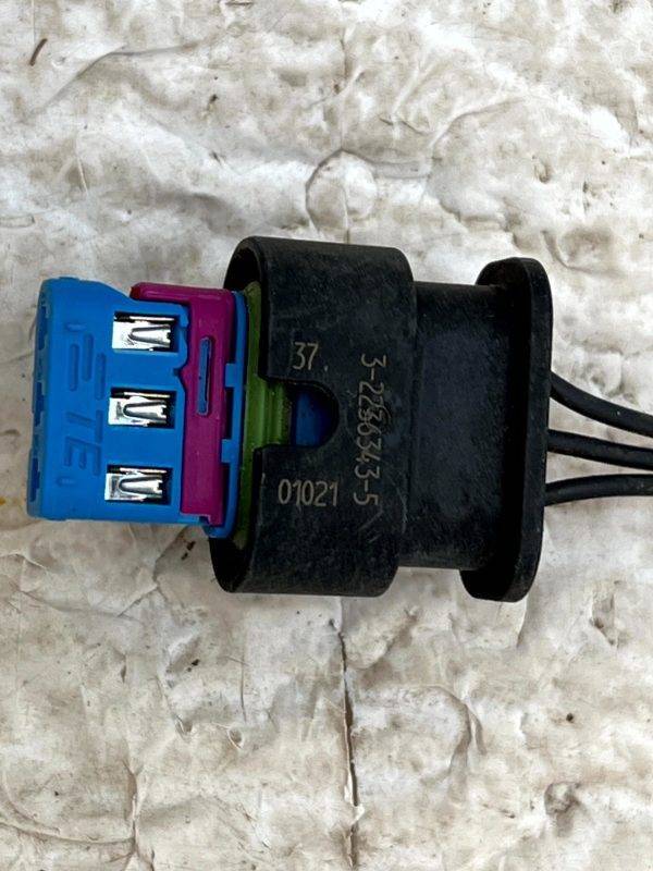 Land Rover Defender Discovery Parking Sensor Plug Connector 3 2236343 5 Genuine 178462133550 8