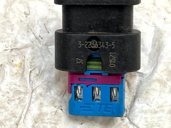 Land Rover Defender Discovery Parking Sensor Plug Connector 322363435 Genuine 7 Land Rover Defender Discovery Parking Sensor Plug Connector 322363435 Genuine 178447845130 8