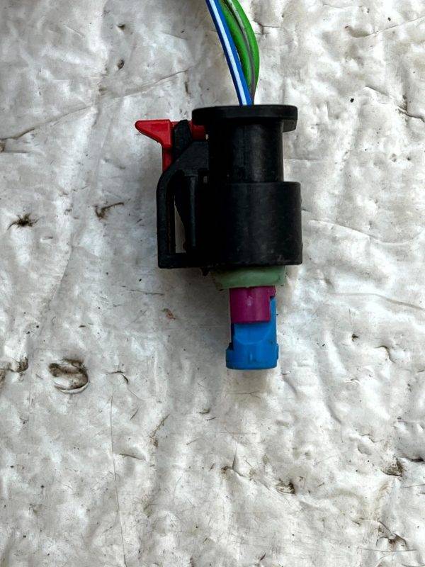 Land Rover Defender Discovery Parking Sensor Plug Connector 322363435 Genuine 4 Land Rover Defender Discovery Parking Sensor Plug Connector 322363435 Genuine 178516303120 5