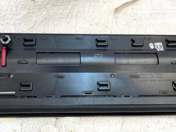 Land Rover Defender L663 Front Left Door Molding Trim 20 ON L8B2-21065-C Genuine 8 Land Rover Defender L663 Front Left Door Molding Trim 20 ON L8B2 21065 C Genuine 178430132580 9