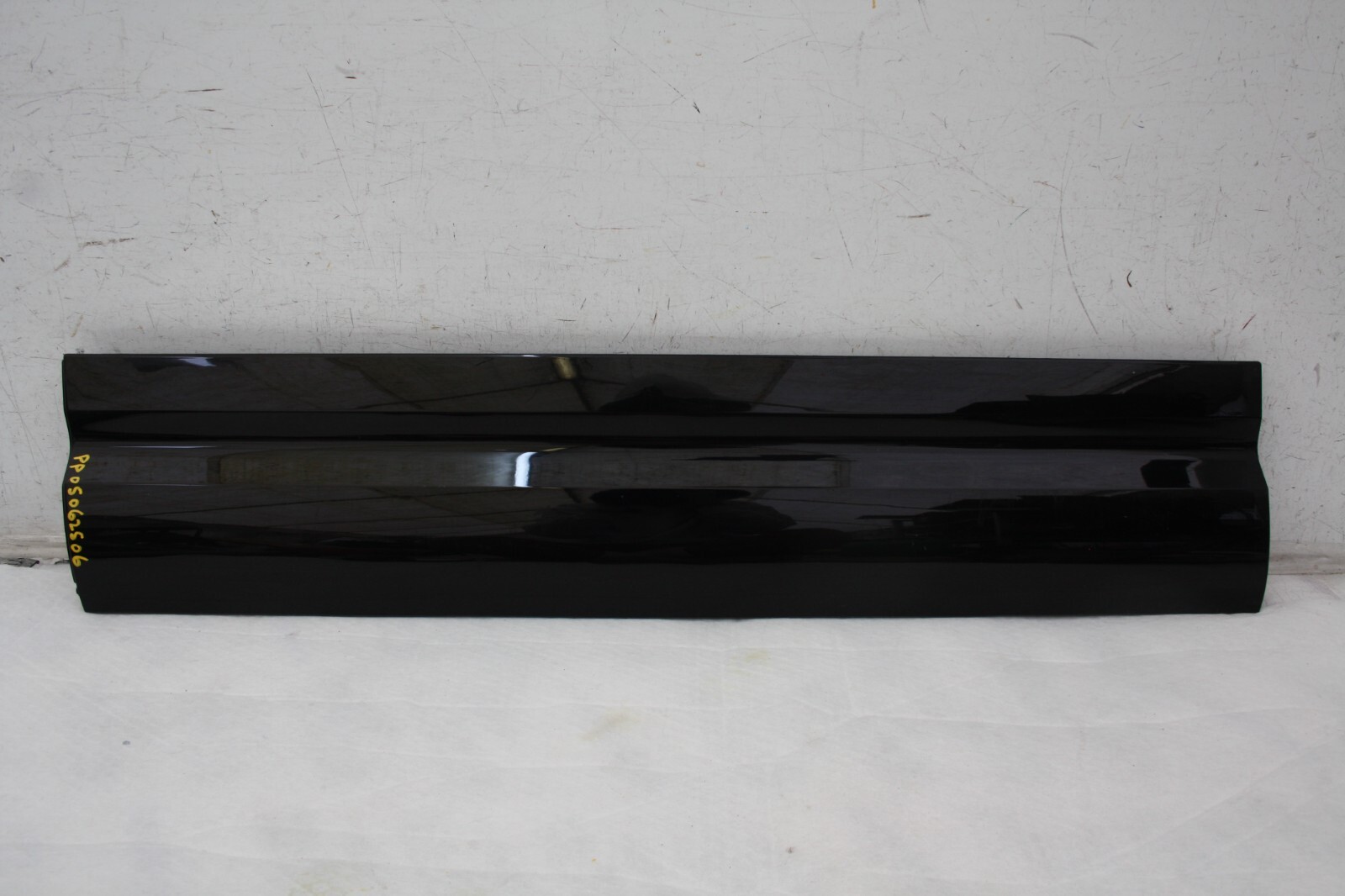 Land Rover Defender L663 Front Left Door Moulding 2020 ON L8B2-21065-D Genuine