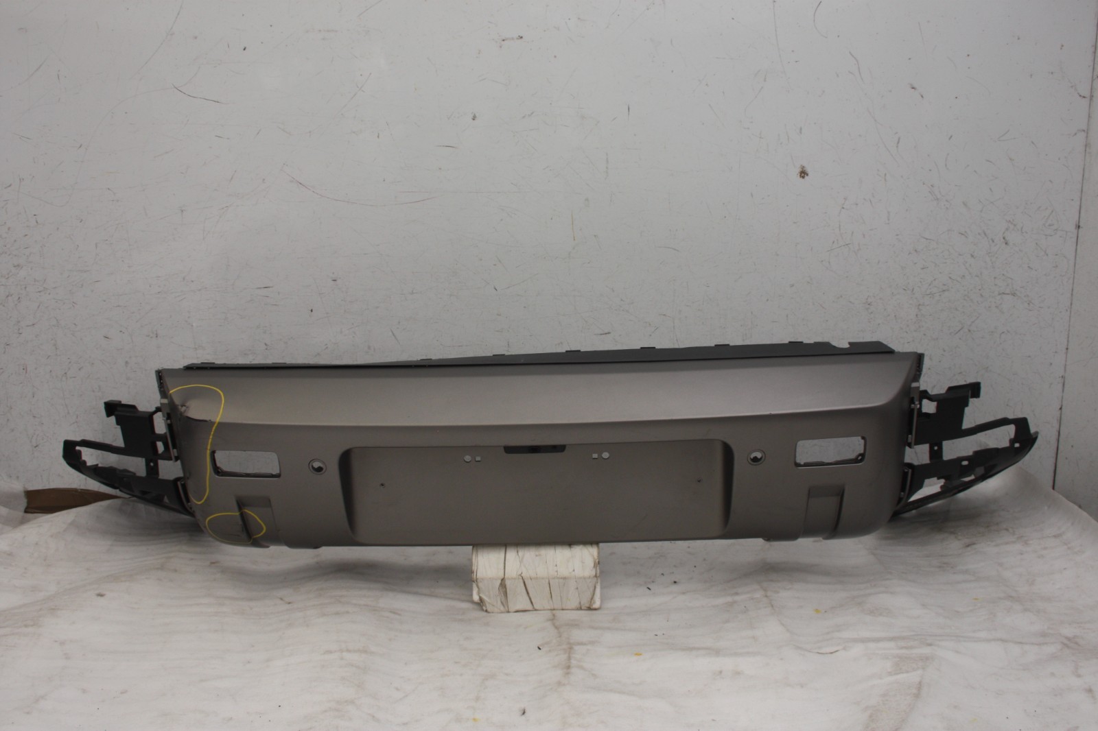 Land Rover Defender L663 Rear Bumper 2020 ON L8B2-17D781-A Genuine *DAMAGED*