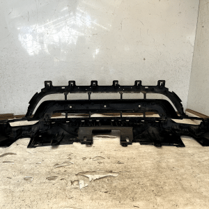 Land Rover Discovery 5 R-Dynamic Front Bumper Grille 17 ON MY4217F775CA Genuine 19 Land Rover Discovery 5 R-Dynamic Front Bumper Grille 17 ON MY4217F775CA Genuine - Image 7