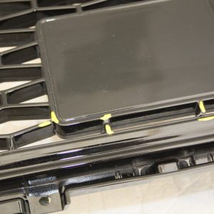 Land Rover Discovery L550 Front Bumper Lower Grill LK72-17F791-F *DAMAGED* - Image 8