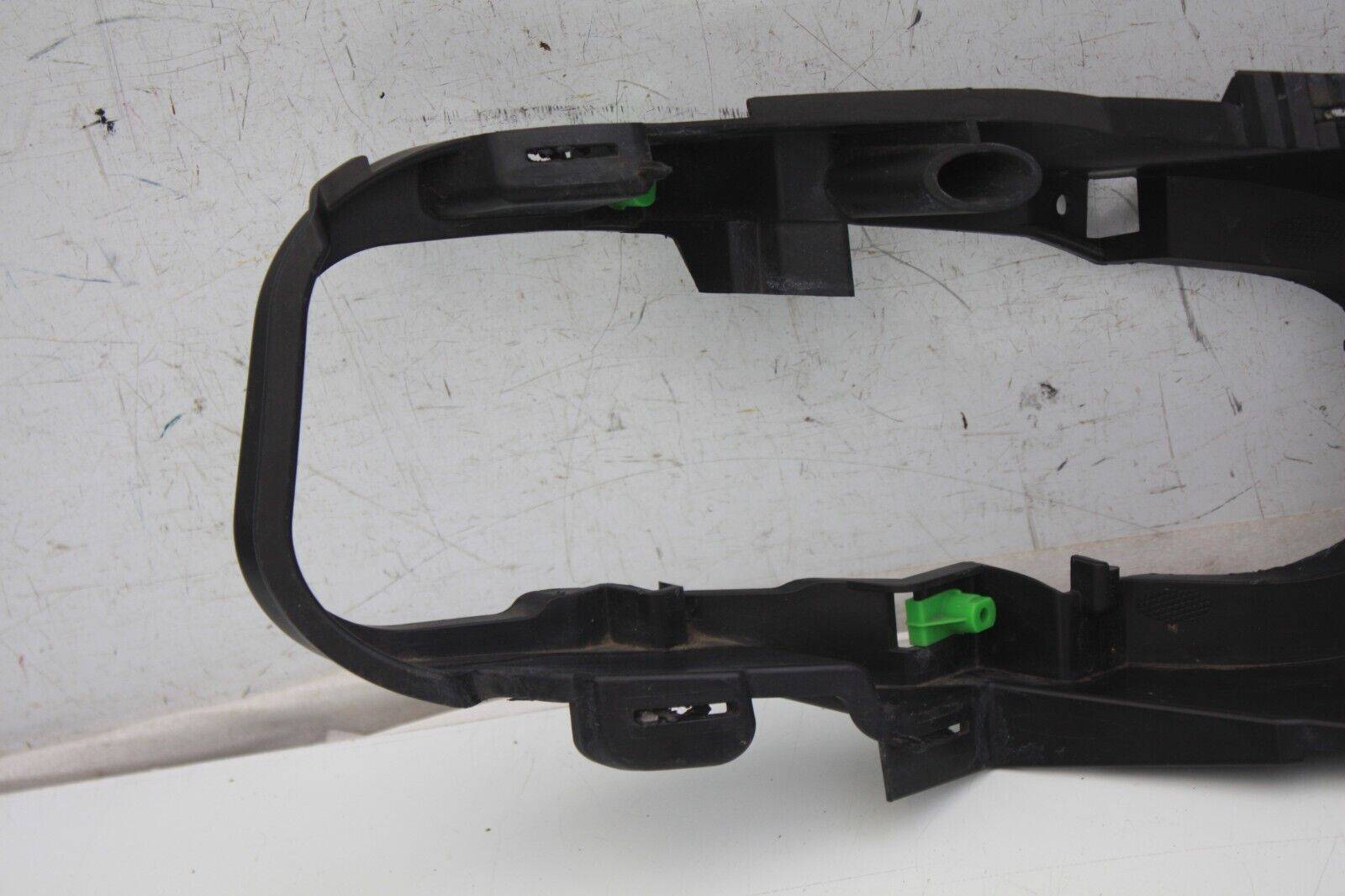 Land-Rover-Discovery-Sport-Front-Bumper-Right-Fog-Light-Bracket-15-TO-19-Genuine-176611421180-3