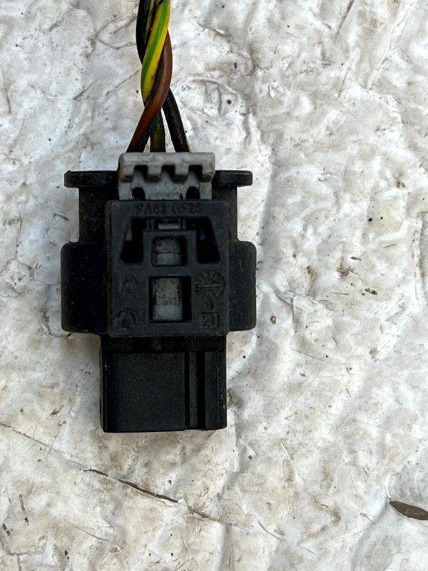 Mercedes A B C E CLA GLA PDC Parking Sensor Plug Connector A0225452426 Genuine 178439616550 4