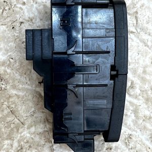 Mercedes A Class W176 Front Right Center Locking Door Switch A2049058502 Genuine - Image 4