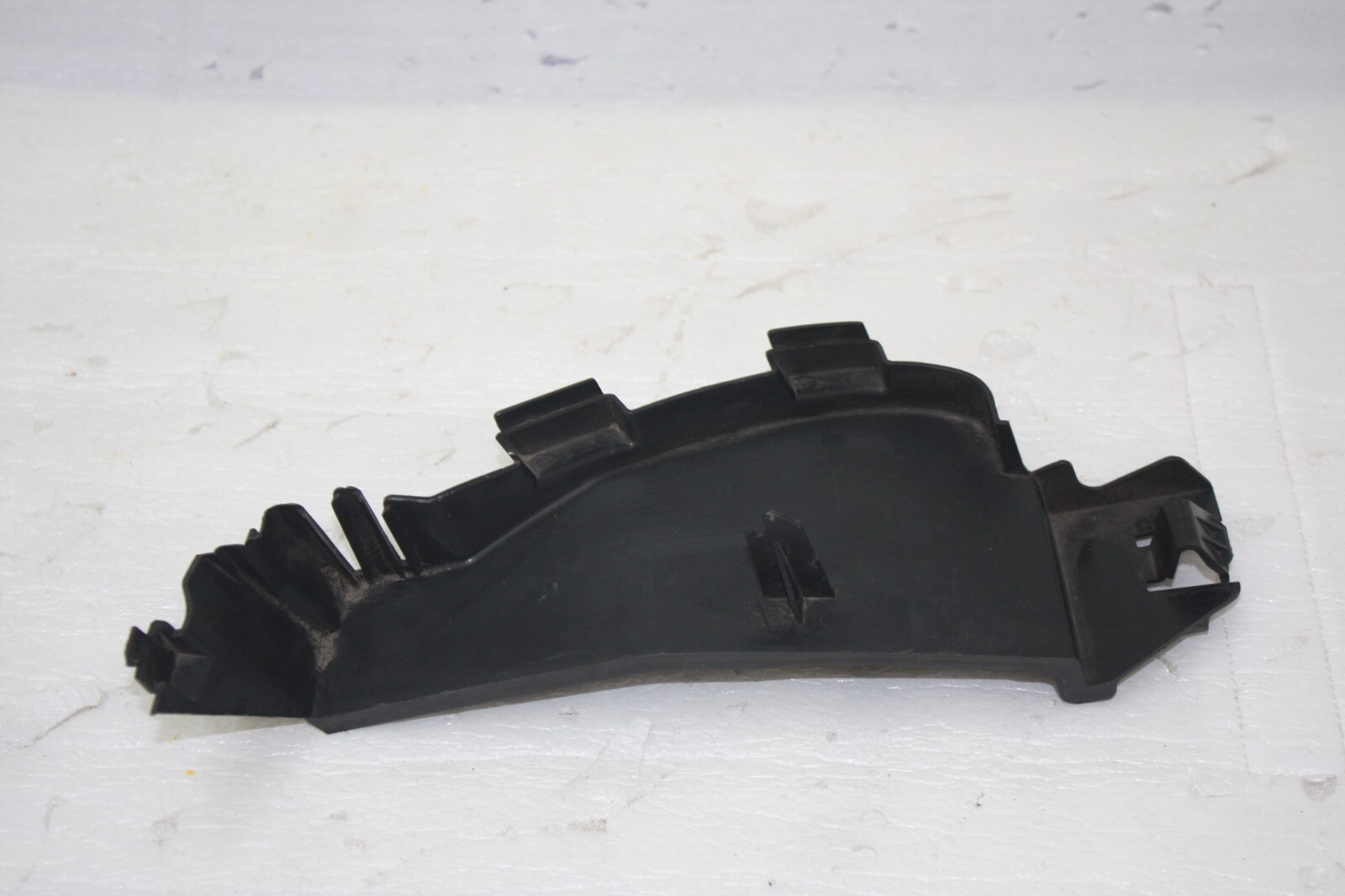 Mercedes B Class W246 Front Right Air Duct A2468880138 Genuine