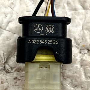 Mercedes C-Class W205 PDC Sensor Wiring Loom Harness Plug Connector A0225452526 - Image 9