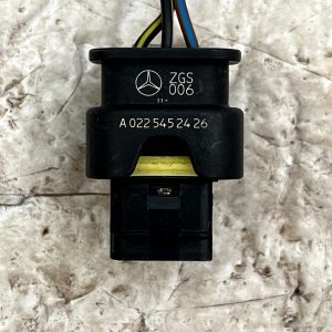 Mercedes C-Class W205 PDC Sensor Wiring Loom Plug Connector A0225452426 Genuine - Image 3