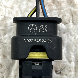 Mercedes C-Class W205 PDC Sensor Wiring Loom Plug Connector A0225452426 Genuine - Image 9