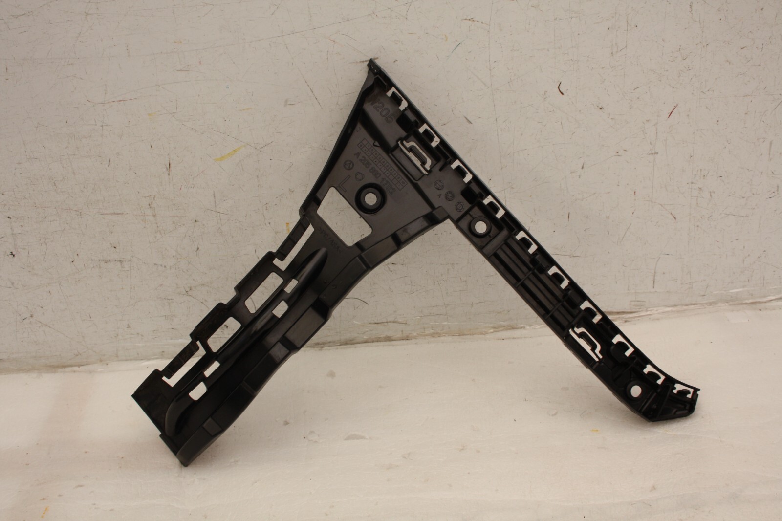 Mercedes C Class W205 Rear Bumper Left Bracket 2014 TO 2018 A2058801702 Genuine