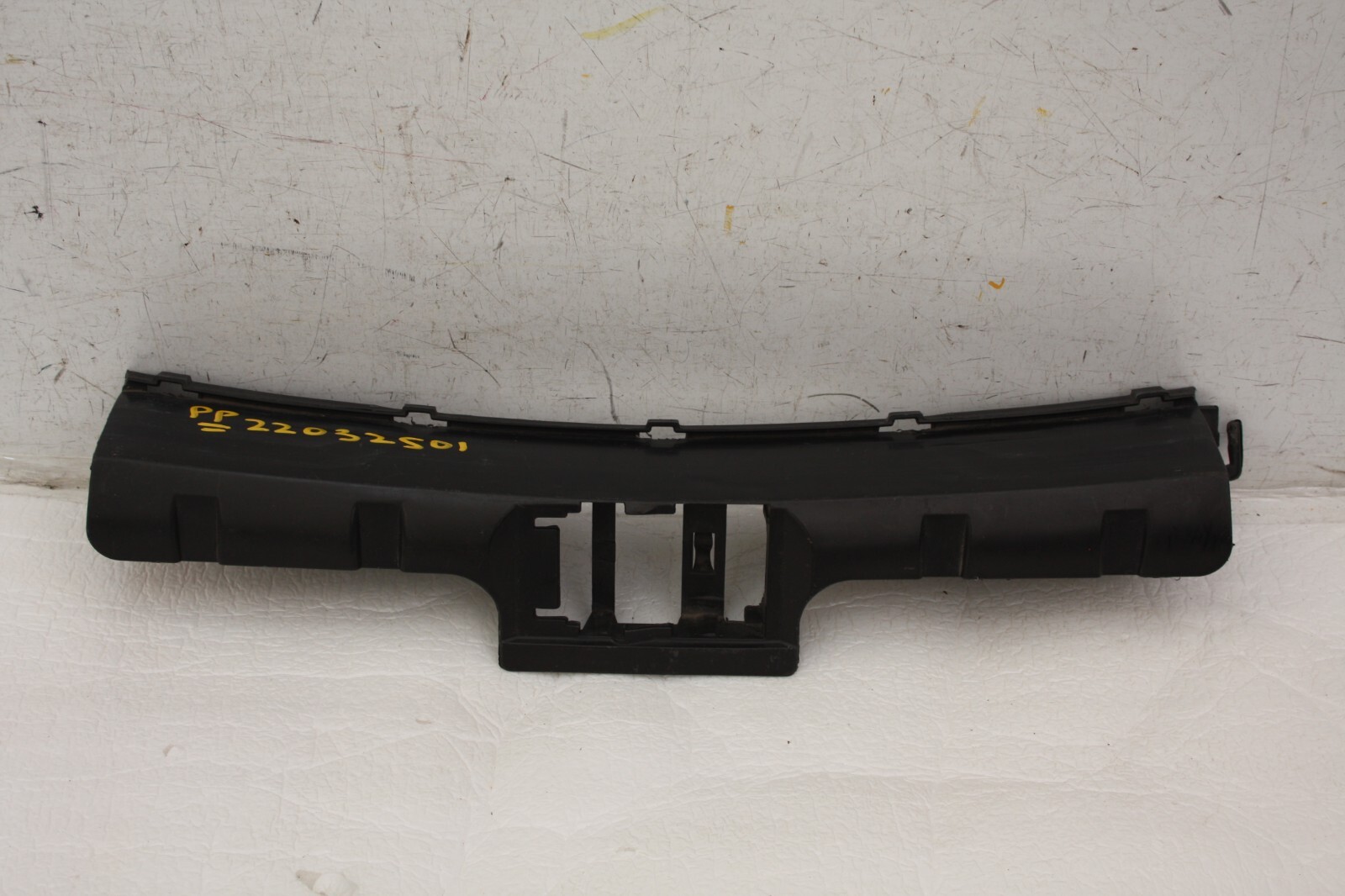 Mercedes C Class W205 Rear Bumper Support Bracket 2014-2018 A2058850265 Genuine