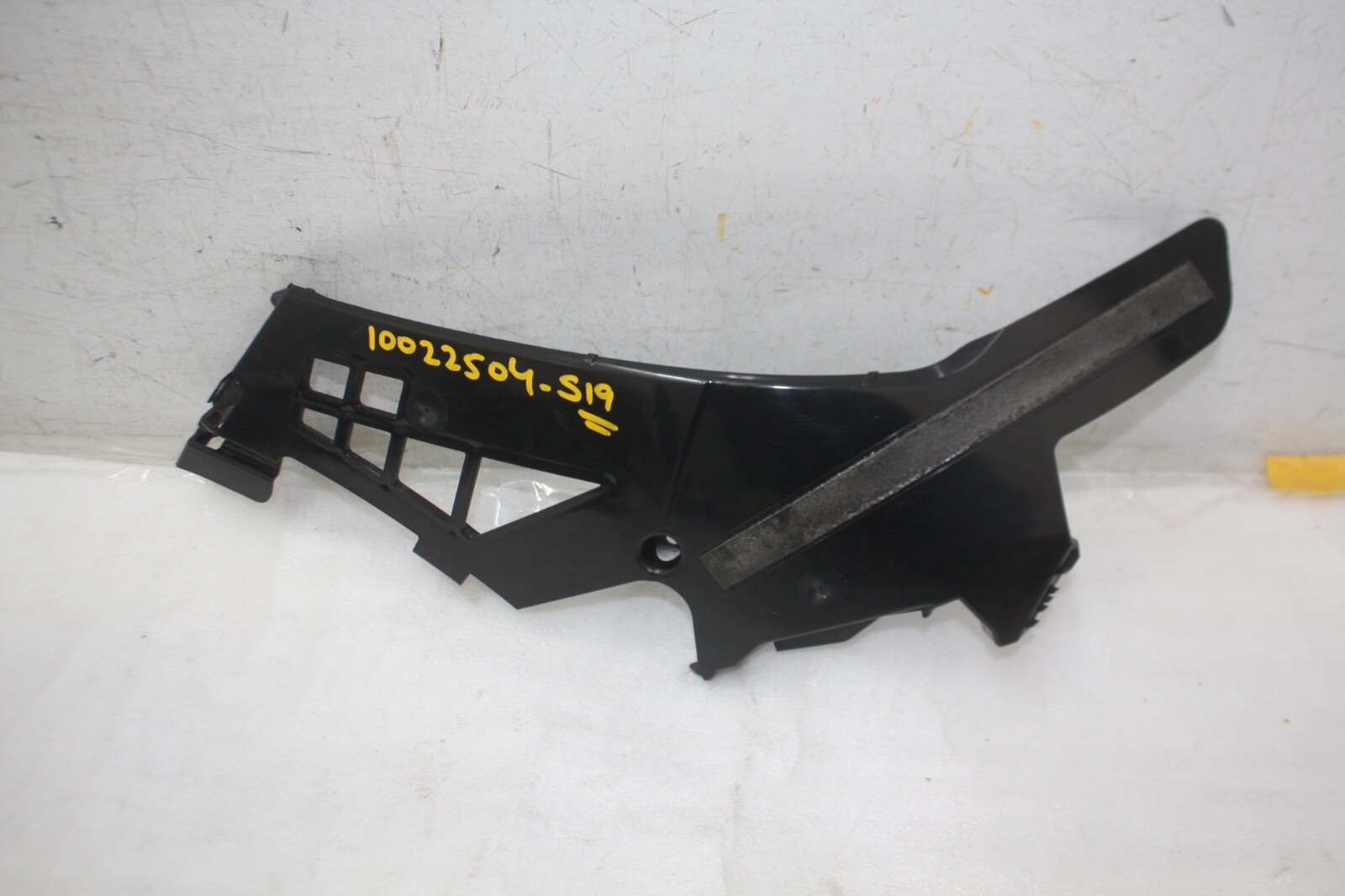 Mercedes CLA C118 AMG Front Bumper Right Bracket 2022 ON A1188856003 Genuine