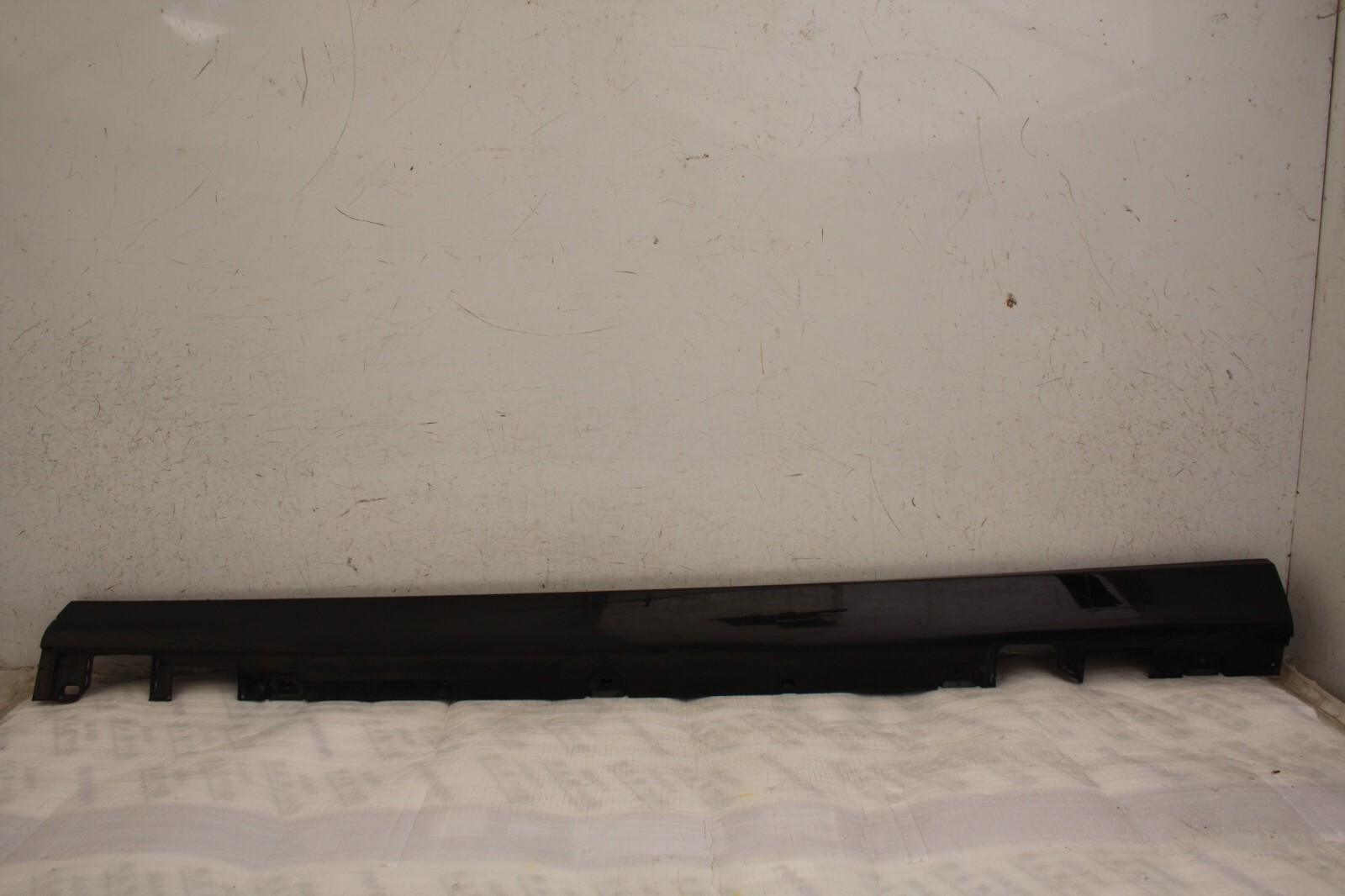 Mercedes E Class S213 Left Side Skirt 2016 TO 2020 A2136908304 Genuine *DAMAGED*