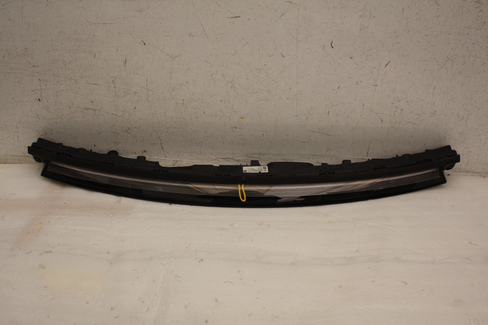 Mercedes EQC N293 Front Centre DRL Light 2019 ON A2939061501 Genuine *DAMAGED*