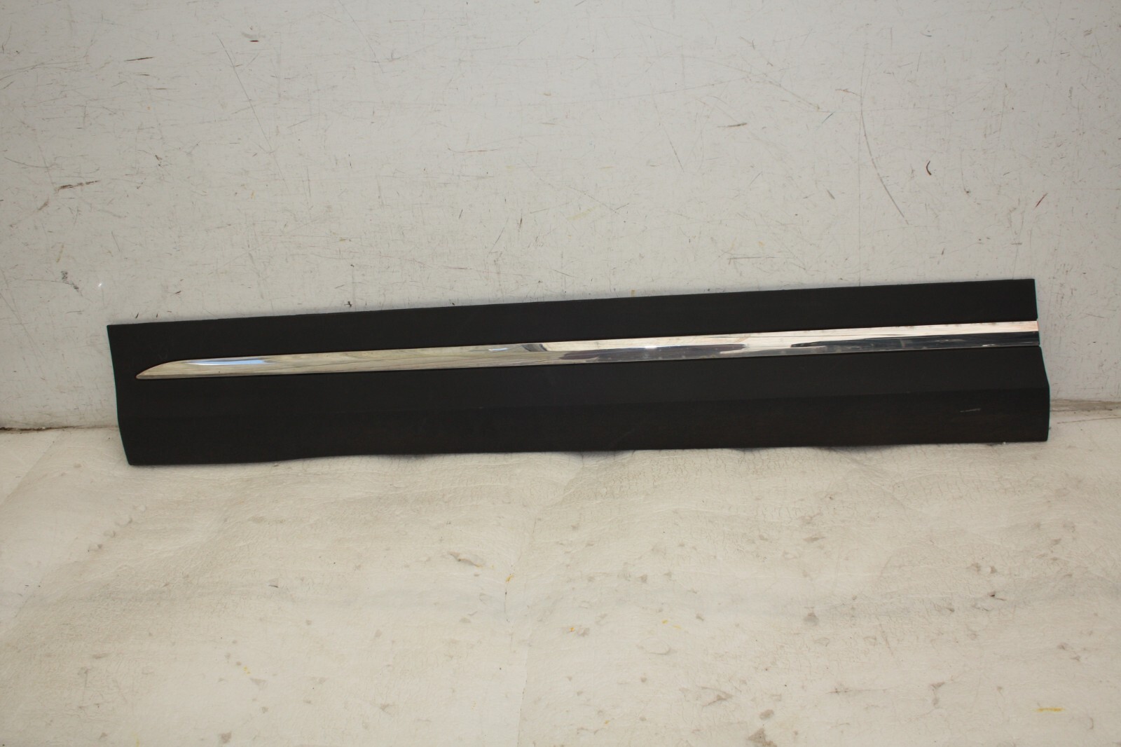 Mercedes GLA H247 Front Left Door Moulding 2020 TO 2024 A2477279200 Genuine