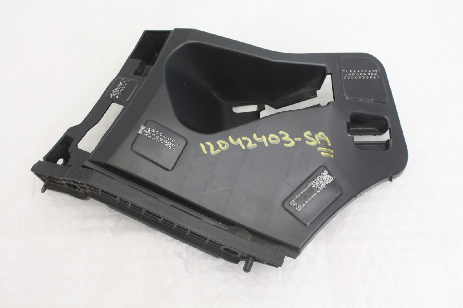 Mercedes GLA X156 Front Bumper Left Bracket 2014 TO 2020 A1568853900 Genuine