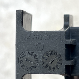 Mercedes V Class W447 Radiator Support Connector Bracket A4478850064 Genuine - Image 8
