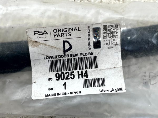 Peugeot Partner Lower Sliding Door Rubber Weatherstrip Seal 08-18 9025H4 Genuine 12 Peugeot Partner Lower Sliding Door Rubber Weatherstrip Seal 08 18 9025H4 Genuine 178319382300 13
