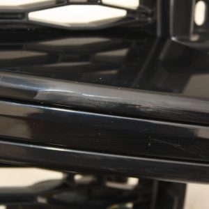 Range Rover Sport Front Bumper Right Grill 2022 ON N9X2-17K946-A *DAMAGED* - Image 5