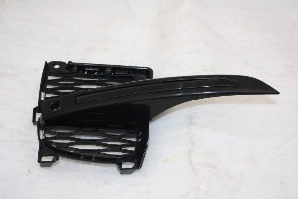 Range-Rover-Sport-Front-Bumper-Right-Grill-2022-ON-N9X2-17K946-A-DAMAGED-177322086300