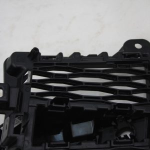 Range Rover Sport Front Bumper Right Grill 2022 ON N9X2-17K946-A *DAMAGED* - Image 10